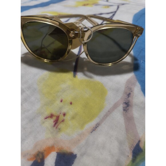 Salvatore‎ Ferragamo SF816S Sunglasses – Champagne main image 10